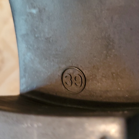 Nordstrom BOS&Co Portugal Chelsea black suede waterproof pull on Booties size 9 - Picture 8 of 16